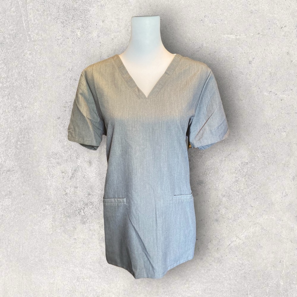 FIGS Women’s Grey Technical Collection Scrub Top Size L